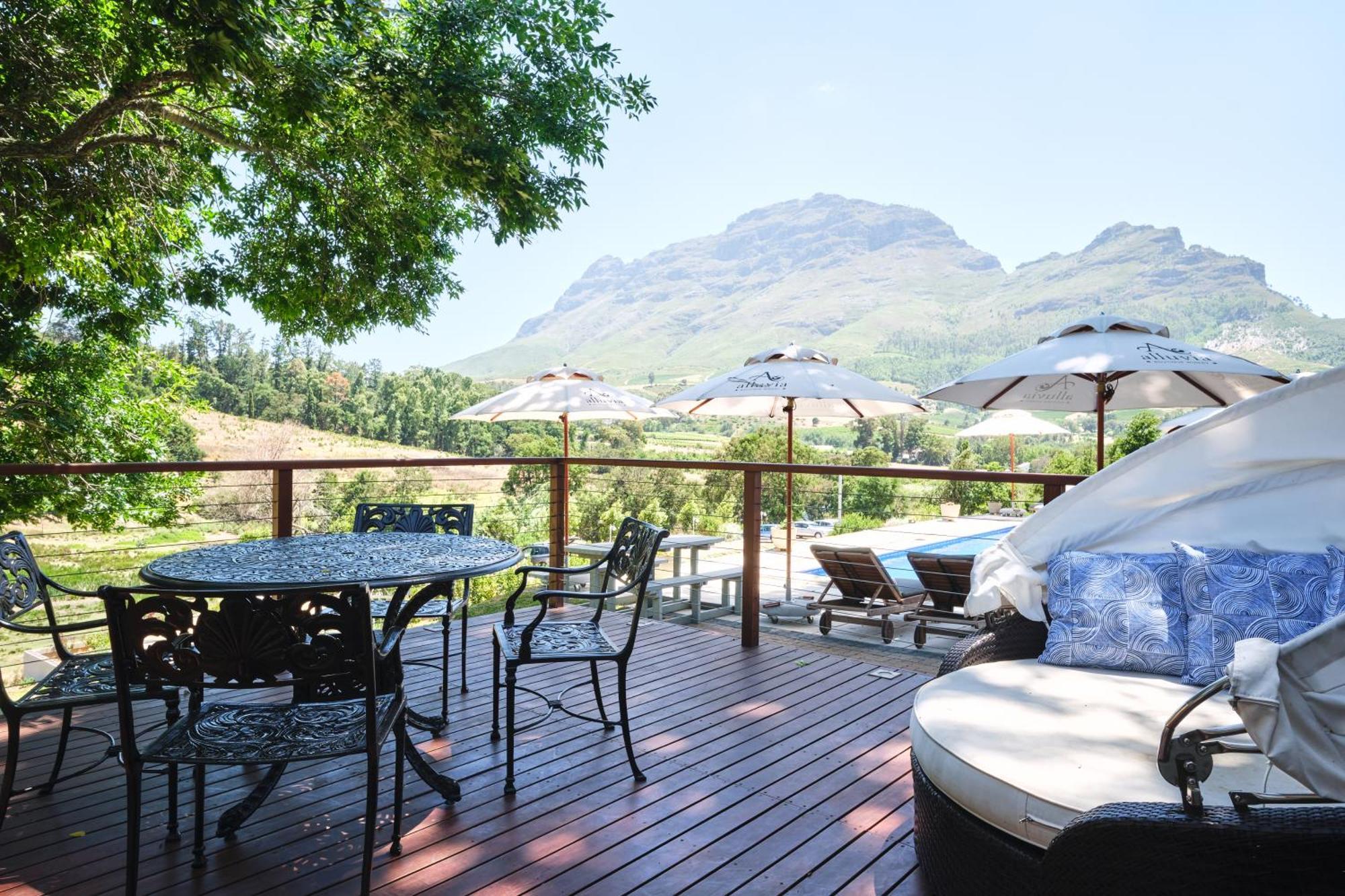 Alluvia Boutique Winery & Luxury Accommodation Stellenbosch Ruang foto View of the Hot Tub at the Spa at La Motte